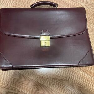 Sophisticated Dark Brown Leather Briefcase